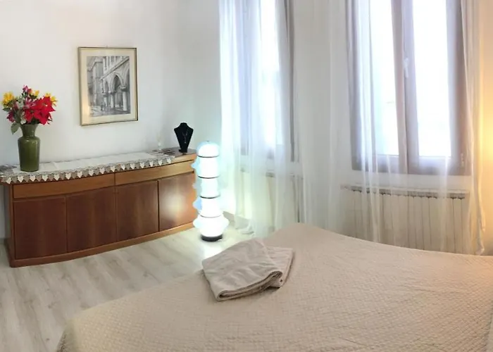 Sunset * البندقية